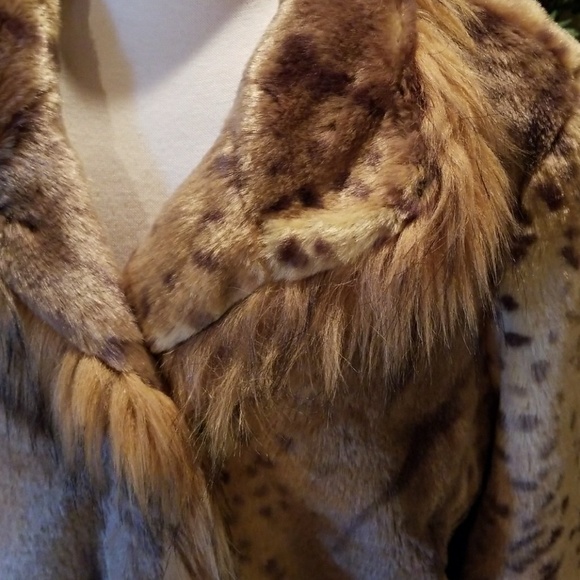 Short Jacket - Picture 2 of 7